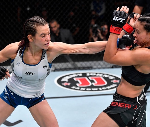 Cựu vô địch UFC Miesha Tate TKO đối thủ, tái xuất ngoạn mục sau 5 năm