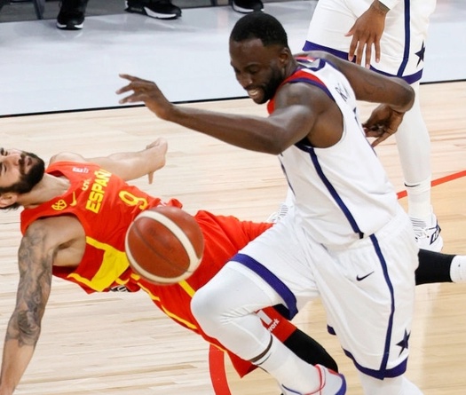 Nhấn chìm nhà ĐKVĐ thế giới, ĐT bóng rổ Mỹ hoàn tất chạy đà cho Olympic