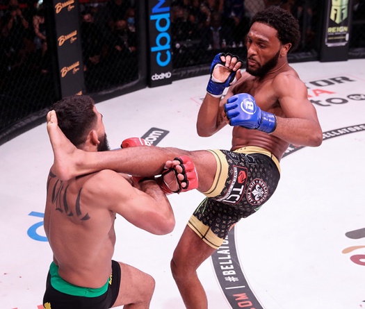 Hạ gục Patricio "Pitbull", AJ McKee giành 2 đai vô địch cùng phần thưởng 1 triệu đô