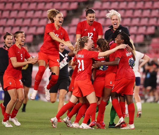 Bỏ lỡ vô số cơ hội, Thuỵ Điển cay đắng nhìn Canada giành HCV Olympic