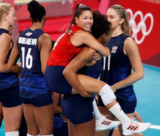 Chung kết bóng chuyền nữ Olympic Tokyo: Phá dớp với oan gia?
