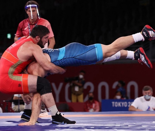 Vật Olympic ngày 7/8: "Xe tăng Nga" Sadulaev giành HCV Olympic thứ 2 liên tiếp