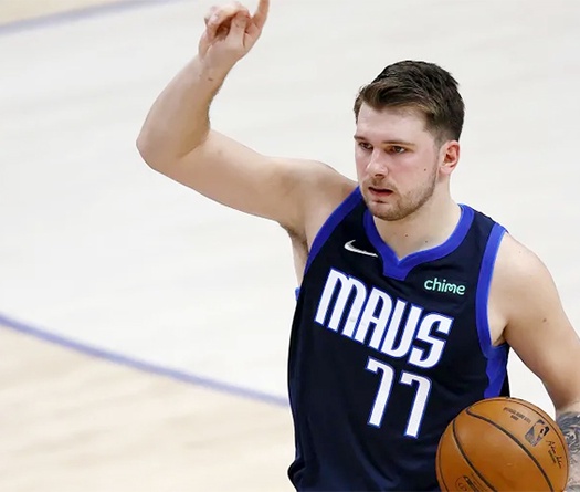 Luka Doncic gắn bó lâu dài với Dallas, đi vào lịch sử với hợp đồng gia hạn khủng