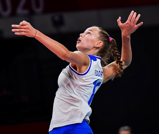 Huyền thoại bóng chuyền Mỹ nói gì về "khủng long 17 tuổi" của Nga?