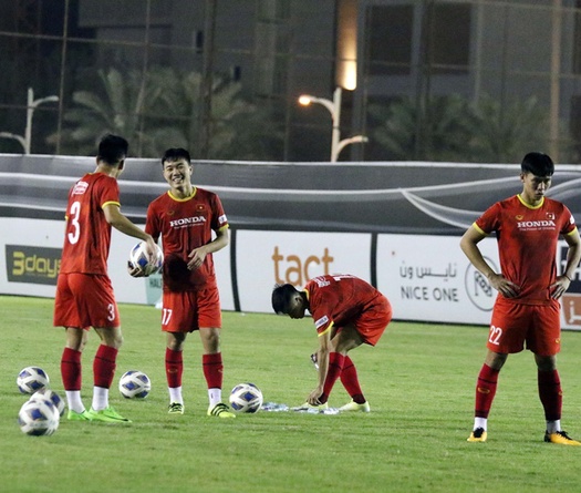 Ông Park làm rối não Saudi Arabia, đổi tung số áo cầu thủ