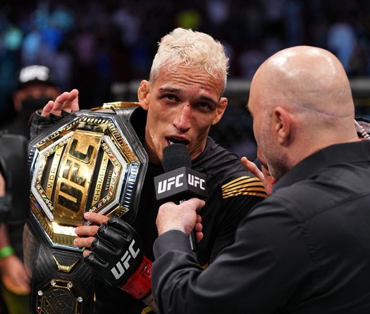 Charles Oliveira "nắn gân" Justin Gaethje: Lo mà thắng trận trước đã