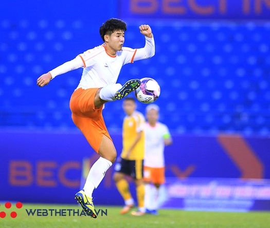 Sài Gòn FC lên tiếng về việc chi tiền tỷ chiêu mộ Hà Đức Chinh