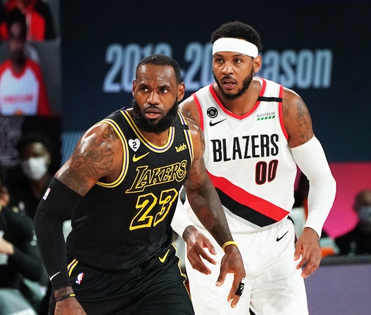 LeBron James sắm vai GM, lôi kéo Carmelo Anthony tới LA Lakers
