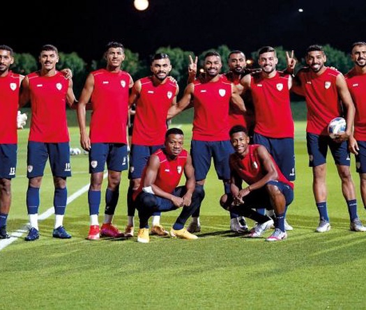 Tuyển Oman đá giao hữu với đội bóng quân đội 