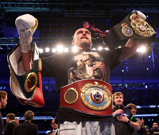 Oleksandr Usyk thắng áp đảo Anthony Joshua, thâu tóm 4 đai vô địch hạng nặng