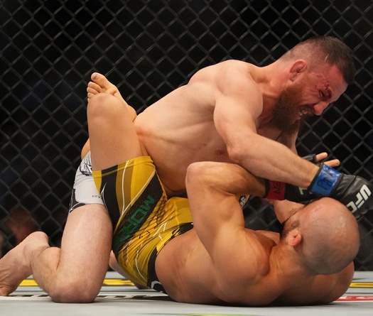 Kết quả UFC 266: Merab Dvalishvili lật kèo không tưởng trước Marlon Moraes