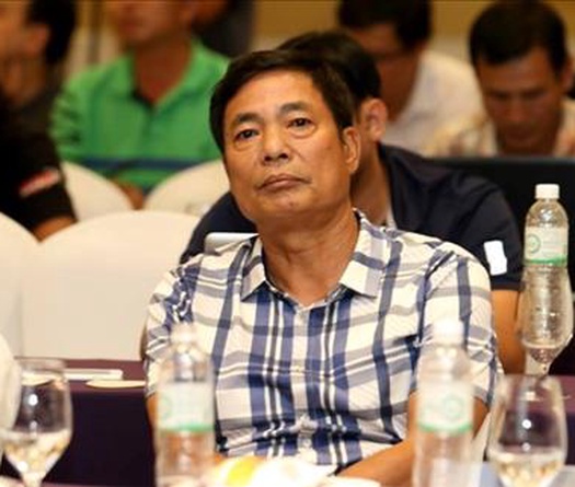 Bầu Hoàn và bầu Hùng, ai phải đền bù tiền tỷ cho Mpande?