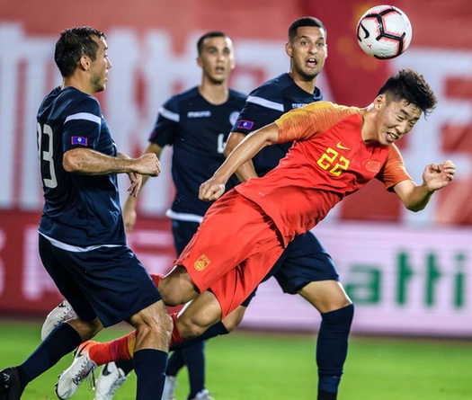 Sát ngày đá Việt Nam, Trung Quốc mất trụ cột vì chấn thương