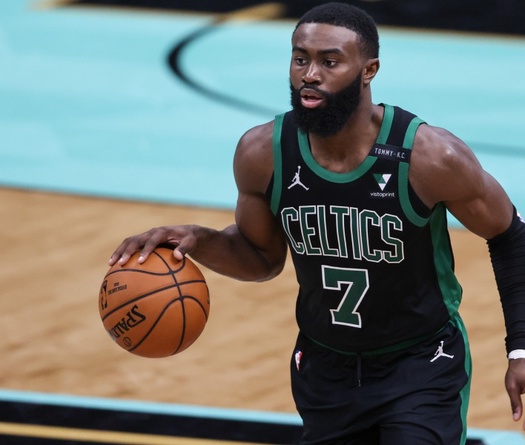 Jaylen Brown dính COVID-19 ít ngày sau phát biểu úp mở về vaccine