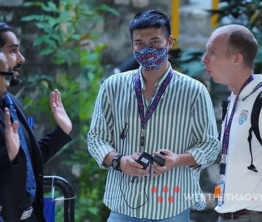 Sau trận đấu Buffaloes vs Dolphins, HLV hai đội cãi vã ở phòng thay đồ