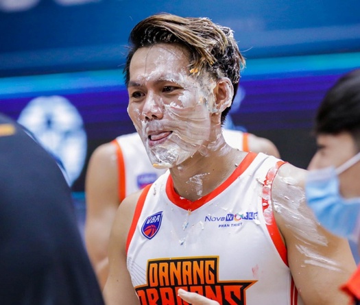 Lão tướng Tô Quang Trung đón sinh nhật đáng nhớ tại VBA Bubble