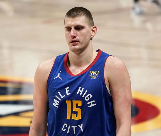Denver Nuggets sụp đổ mỗi khi Nikola Jokic rời sân, HLV lo ngại MVP sẽ sớm kiệt sức