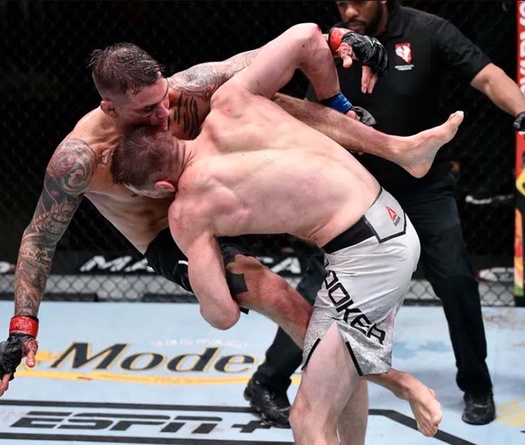 UFC 269: Charles Oliveira chỉ ra điểm trừ bị bỏ qua của Dustin Poirier