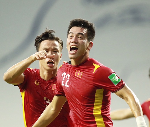 Tiến Linh “đấu” Son Heung Min ở giải thưởng Cầu thủ xuất sắc nhất châu Á 2021