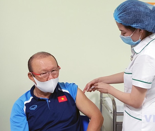 Tuyển Việt Nam tiêm vaccine COVID-19 mũi 3 trước thềm vòng loại World Cup