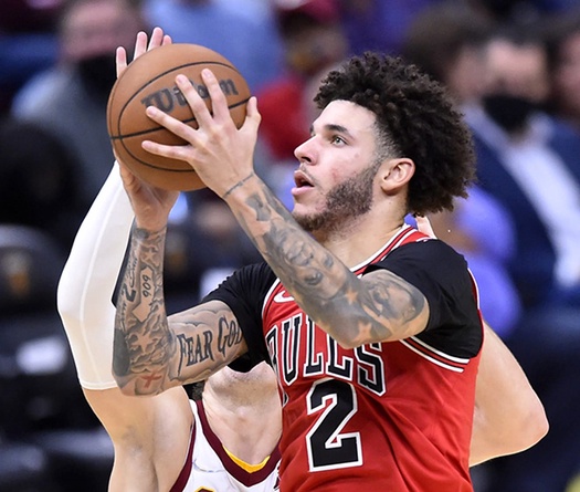Tin dữ liên tục đến với Chicago Bulls: Lonzo Ball chấn thương đầu gối