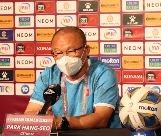 Thua đậm Australia, HLV Park hứa tìm nhiều nhân tố mới như Phạm Tuấn Hải