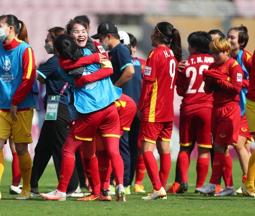 Thủ tướng gặp mặt tuyển nữ Việt Nam sau chiến tích giành vé dự World Cup 2023