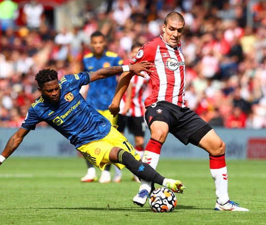 Đội hình ra sân MU vs Southampton: Ronaldo lĩnh xướng hàng công