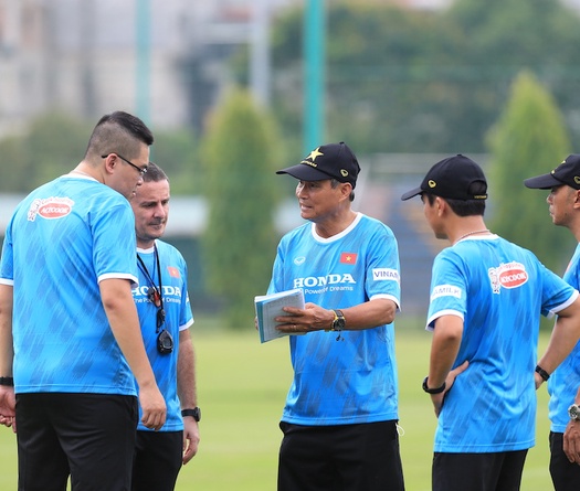 Tìm người “đóng thế” HLV Mai Đức Chung ở World Cup 2023: Khó hay dễ?