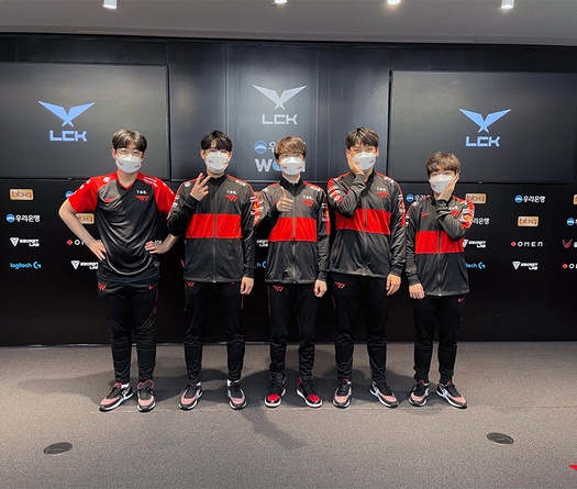 T1 hoàn thành chuỗi 10 trận toàn thắng trong trận đấu thứ 700 của Faker tại LCK