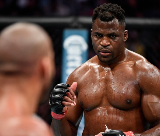 Nói về UFC, Francis Ngannou lên tiếng ủng hộ Jake Paul: “Tôi từng cầu xin được thi đấu”