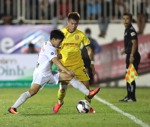 Nam Định vs HAGL: Cạm bẫy ở Thiên Trường