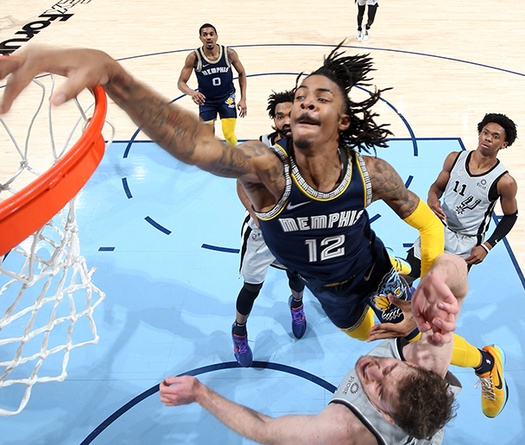 Ja Morant ghi 52 điểm, từ chối kỷ lục của HLV Popovich trong ngày thi đấu “đầy highlights"