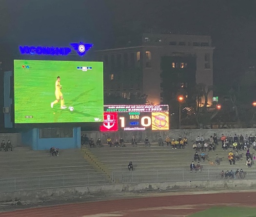 CLB Hải Phòng bị “tuýt còi” vì sử dụng “tivi”, có thể tước quyền đá trên sân Lạch Tray