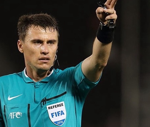 Trọng tài từng đuổi Duy Mạnh bắt chính trận Nhật Bản vs Việt Nam