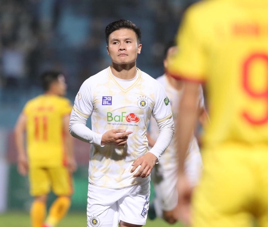 HLV Hàn Quốc lên phương án thay thế Quang Hải ở CLB Hà Nội