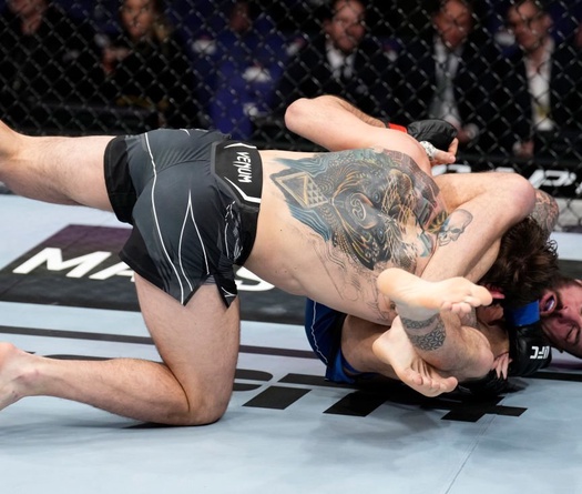 "Sát thủ đòn khóa" Paul Craig tung đòn kẹp bất ngờ kết liễu Nikita Krylov