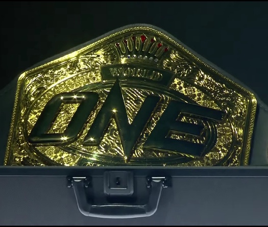 ONE Championship giới thiệu đai vô địch mới nặng tới... 11kg cho sự kiện ONE X