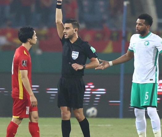 Trọng tài bắt trận Việt Nam với Oman hôm nay là ai?