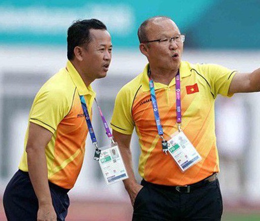 Trợ lý Lê Huy Khoa mắc COVID-19, tuyển Việt Nam gặp khó trận gặp Nhật Bản