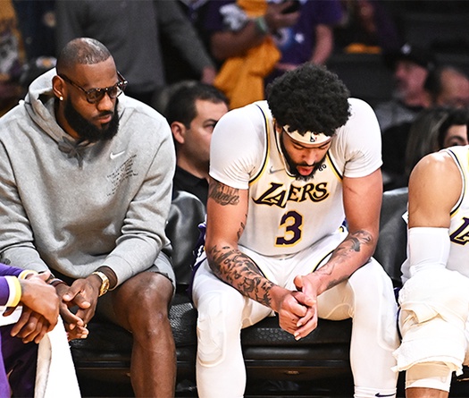 Gục ngã trước Phoenix Suns, Los Angeles Lakers chính thức "bay màu" ở mùa giải 2021-22