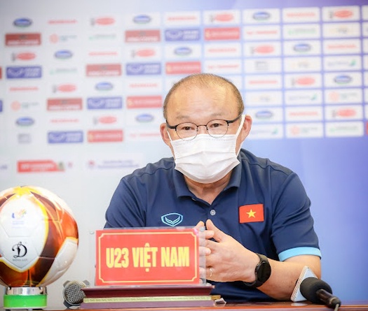 HLV Park Hang Seo tiết lộ lý do không dùng 3 cầu thủ quá 23 tuổi 