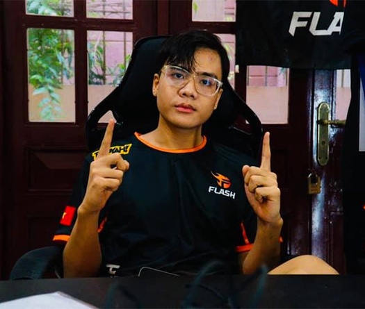 Team Flash chia tay Daim ngay giữa mùa giải ĐTDV Mùa Xuân 2022