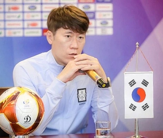 HLV U20 Hàn Quốc ấn tượng với Hoàng Đức, Hùng Dũng