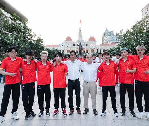 Saigon Phantom tham gia lễ xuất quân của đoàn thể thao Việt Nam dự SEA Games 31