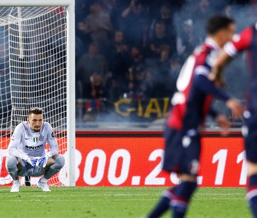 Cận cảnh sai lầm của thủ môn Radu khiến Inter ôm hận