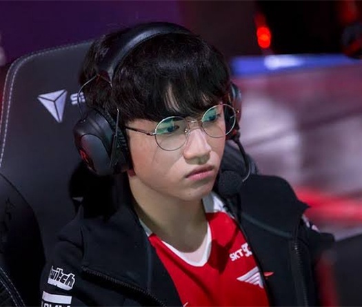 T1 gia hạn hợp đồng với hỗ trợ Keria