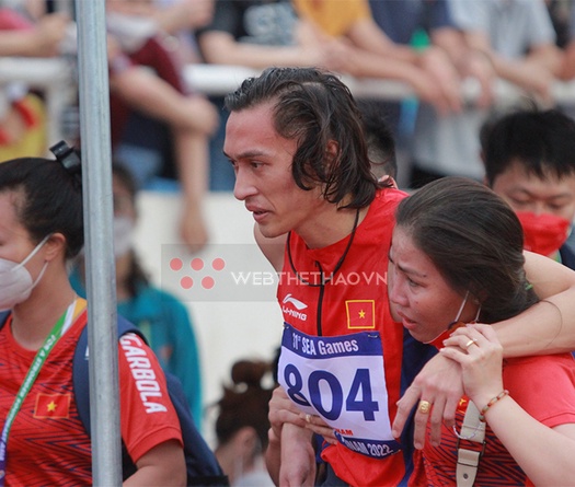 Trần Nhật Hoàng đau đớn không thể đứng dậy, nói lời xin lỗi tới NHM