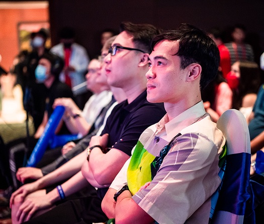 Tiền đạo Văn Toàn trực tiếp đến cổ vũ đội tuyển FIFA Online 4 tại SEA Games 31