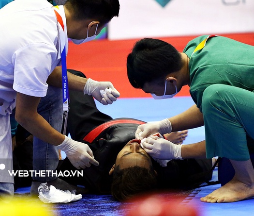 Máu đổ, VAR, tranh cãi nảy lửa ở chung kết Pencak Silat SEA Games 31